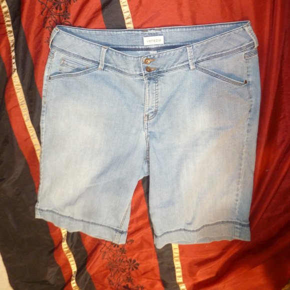 Venezia Denim Shorts with tommy control insert Sz 22 - Picture 1 of 10